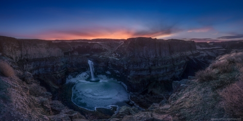 Frozen morning at Palouse Falls