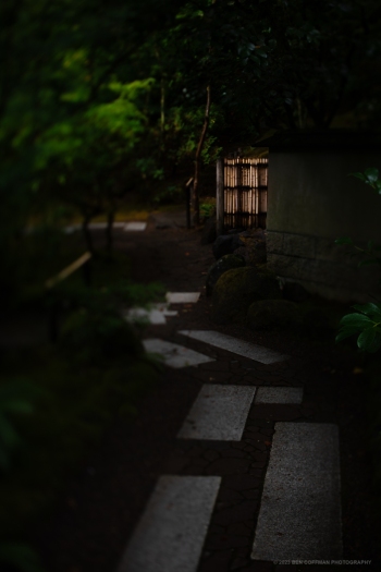Liminal-spaces-in-the-Portland-Japanese-Garden-2